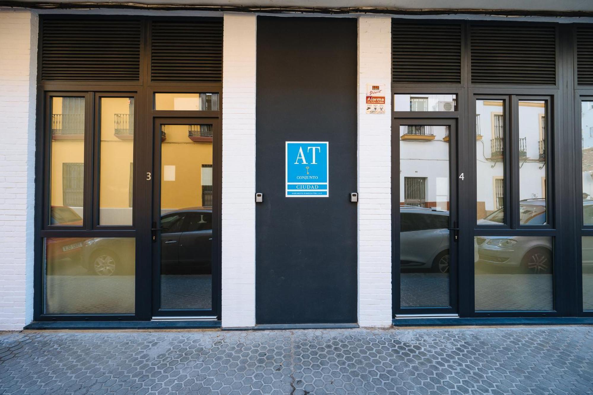 סביליה New Hostly Alameda Apartments מראה חיצוני תמונה
